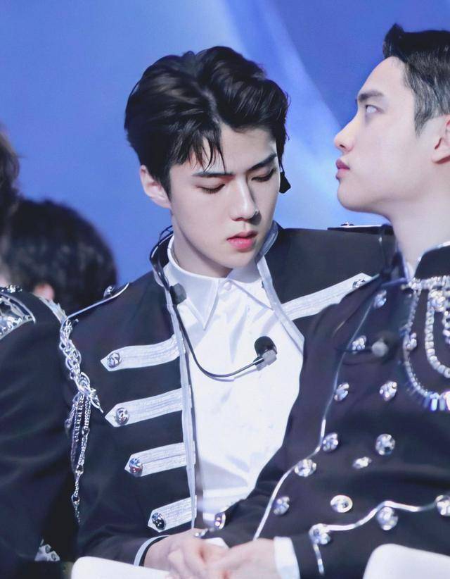 前十被韩流包围,肖战一人撑起国内门面担当_排名_王一博_明星