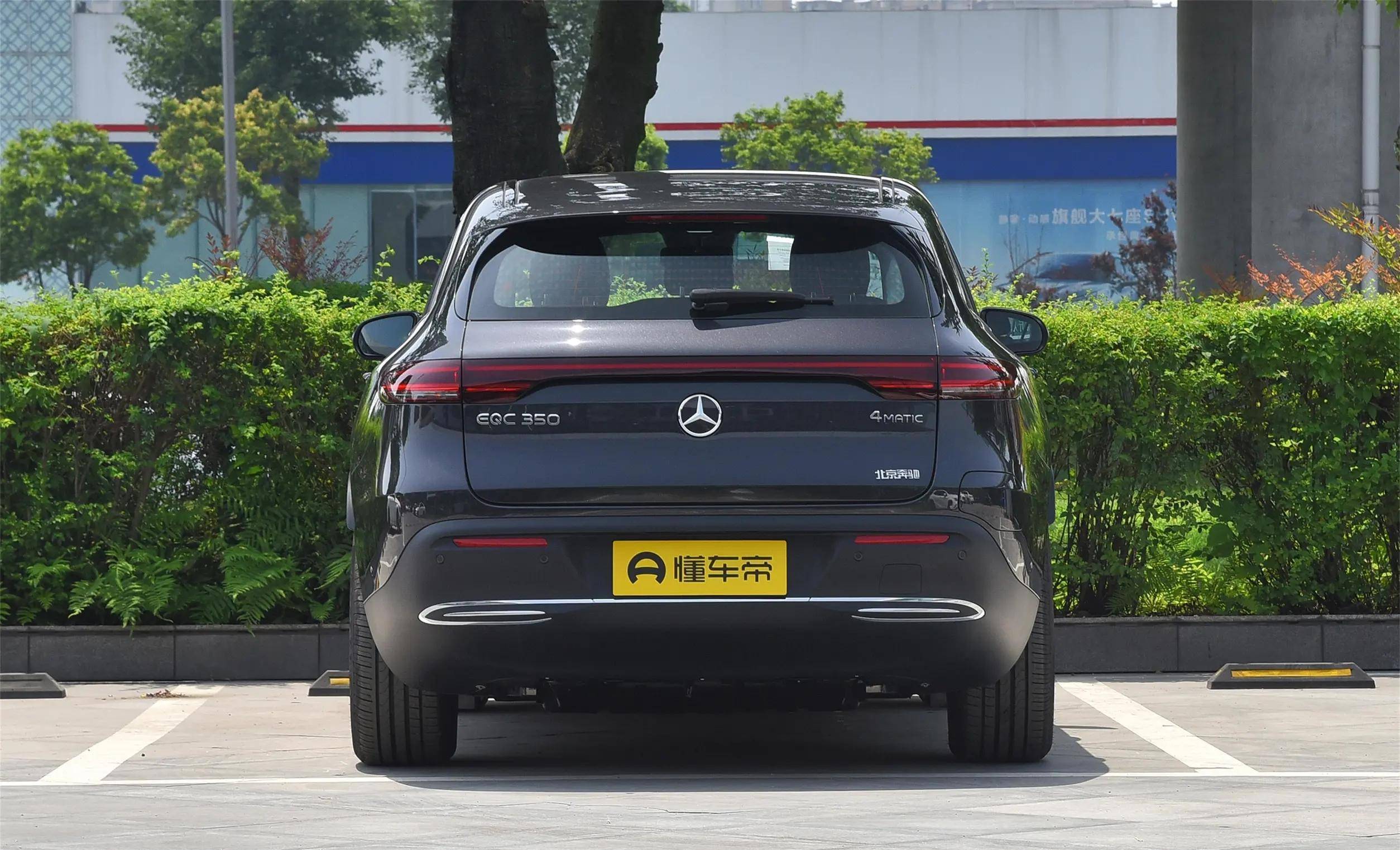 豪华中型suv丨续航440公里,奔驰eqc怎么样?全方面评测!