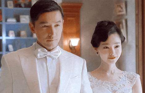 有一种"婚纱照"叫胡歌和宋轶的,别人都选在海边,他俩太实在了_网友