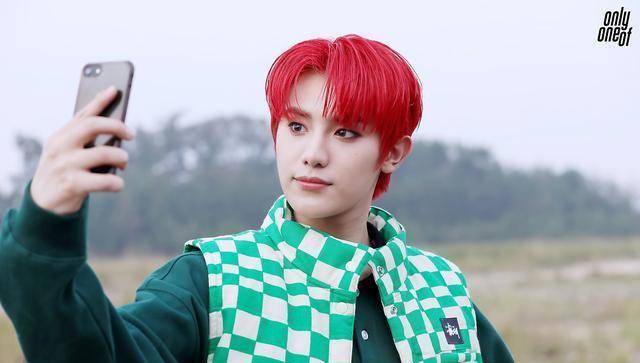 因为违反了队内规则,而被暂停所有活动的男爱豆_mill_onlyoneof_hgr