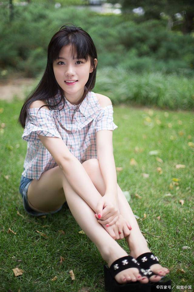 夸奖美女的句子短句(夸女孩子漂亮的文案)_镜子_样子_什么