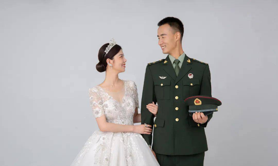 軍士獻軍情證明:追愛11年,嫁給初戀_梁婧_乾承_高中