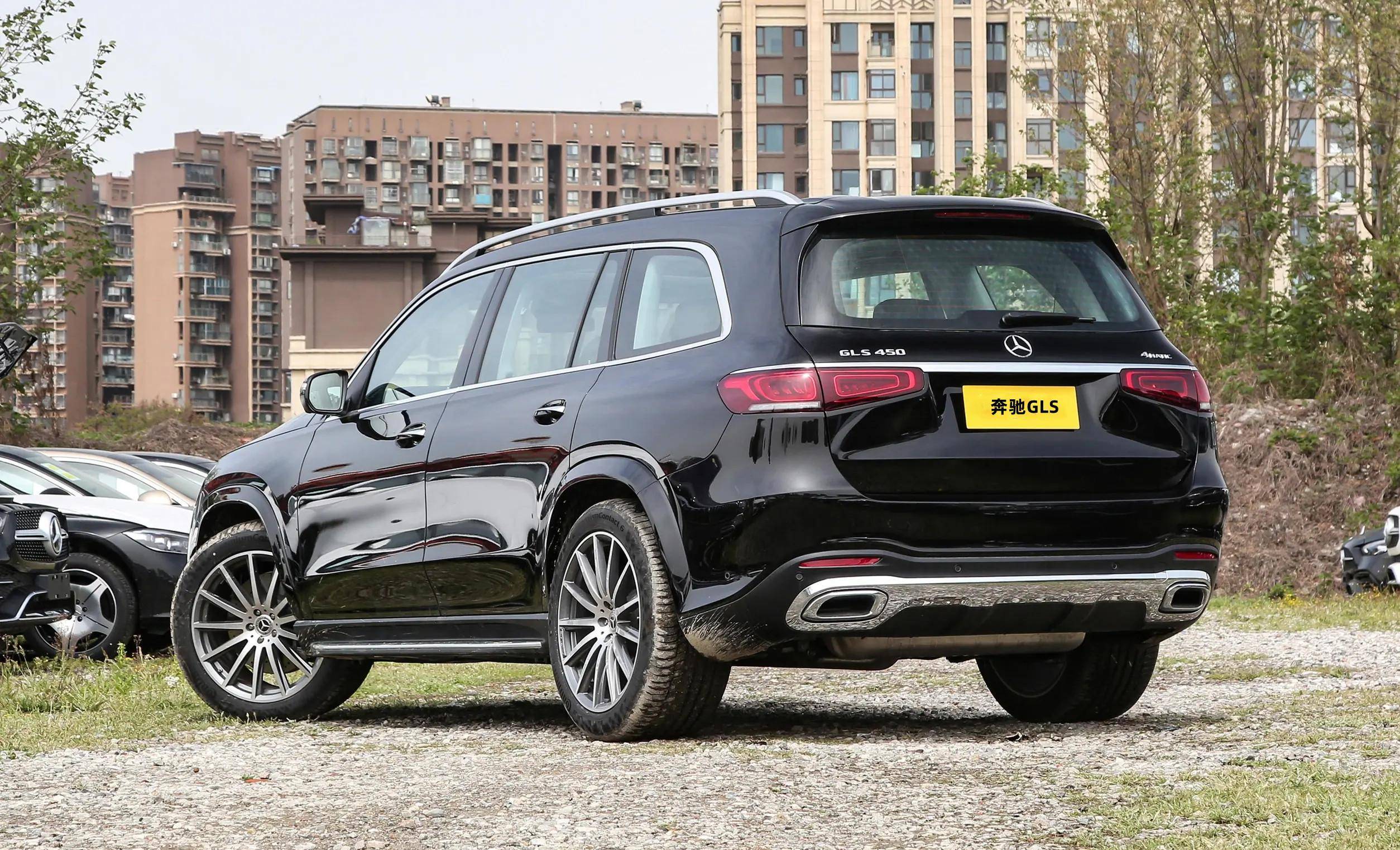 2023款(二次改款)奔驰gls上市,售价109.38-136.