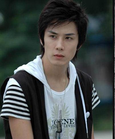 这是李承铉进军中国演艺圈的首部作品.