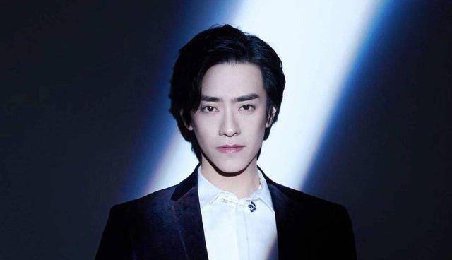 娱乐圈走后门的明星,可不止一个仝卓_贾乃亮_行为_女儿