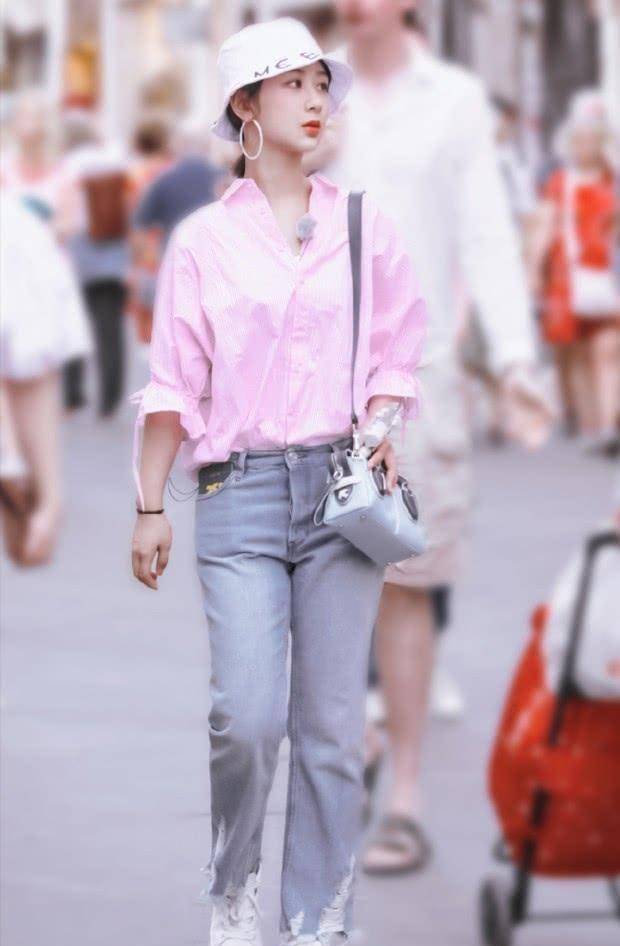 杨紫:我不想穿裙子了,助理:试试"鲨鱼裙",效果出奇的好_时尚_白色