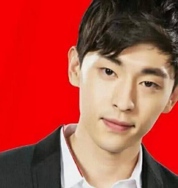 有种"证件照"叫邓伦,别人都一本正经,而他却画风突变_朱一龙_镜头