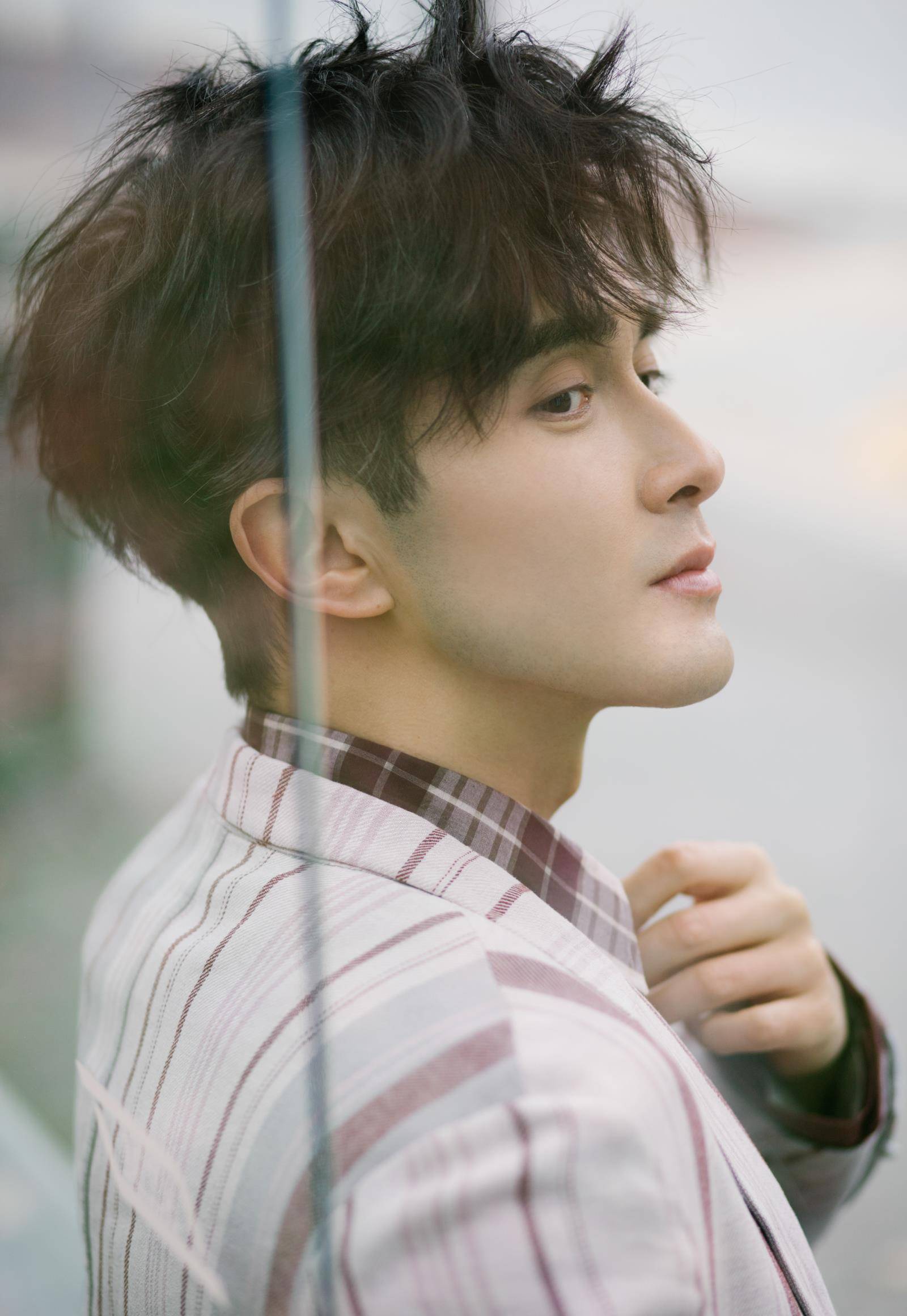 光25岁才高考成功,从18岁打工当过搬运工,现是杨幂旗下主咖_迪丽热巴