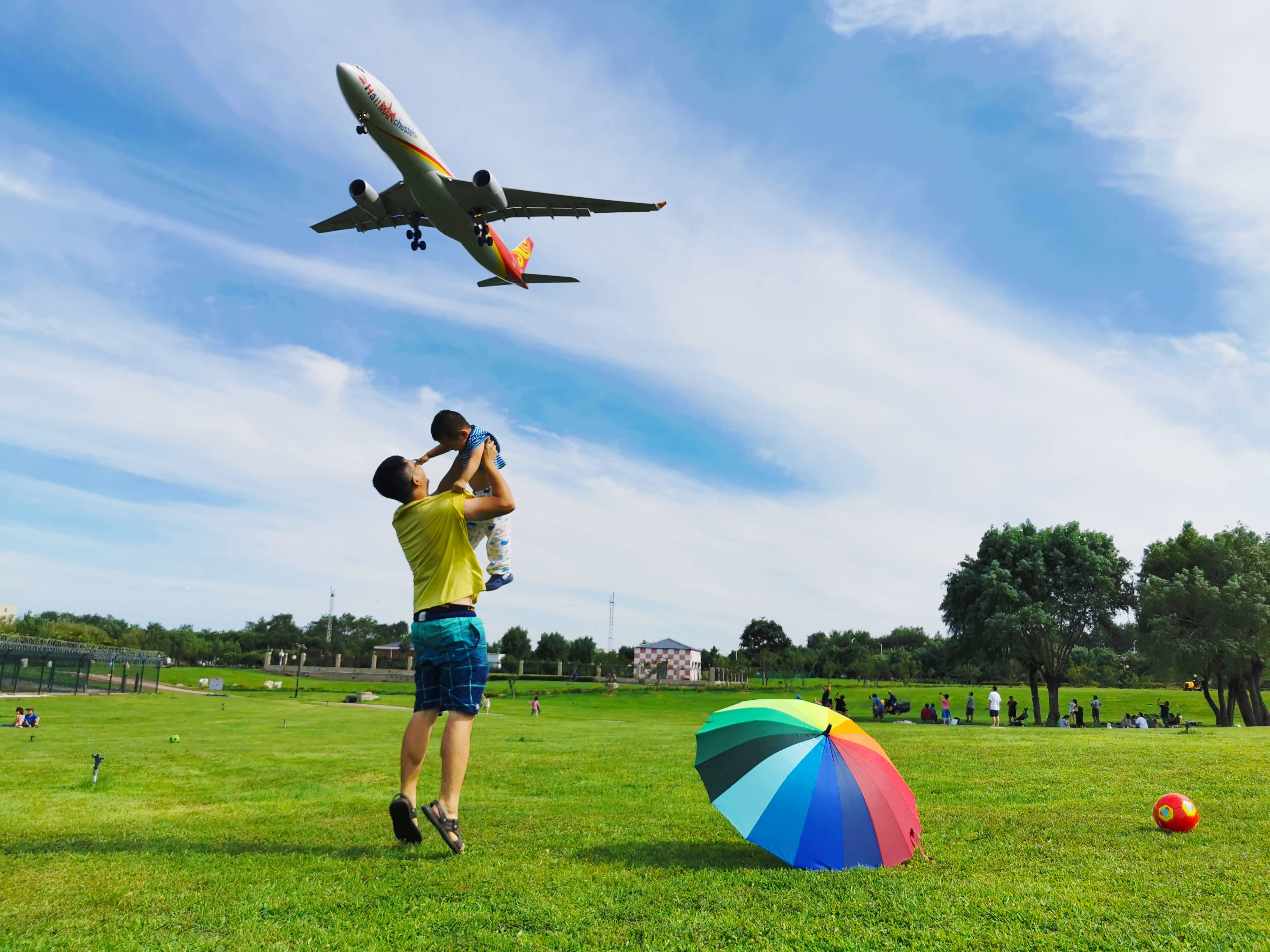 北京偶遇大飞机,就在这个免费公园,承包整片草坪_西湖_起飞_航站楼