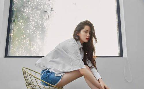 欧阳娜娜胖出新高度,肚子赘肉堆了一层, 膀大腰圆太真实_身体_状态_女