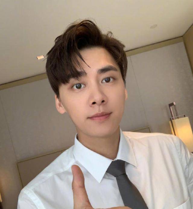 李易峰,王俊凯,杨紫_丈母娘_照片_女儿