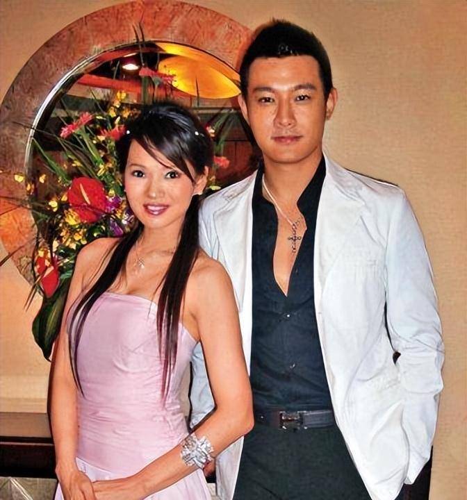 "隐形富婆"伊能静:斥百万做医美,与婆婆亲如姐妹,54岁仍想要娃_秦昊