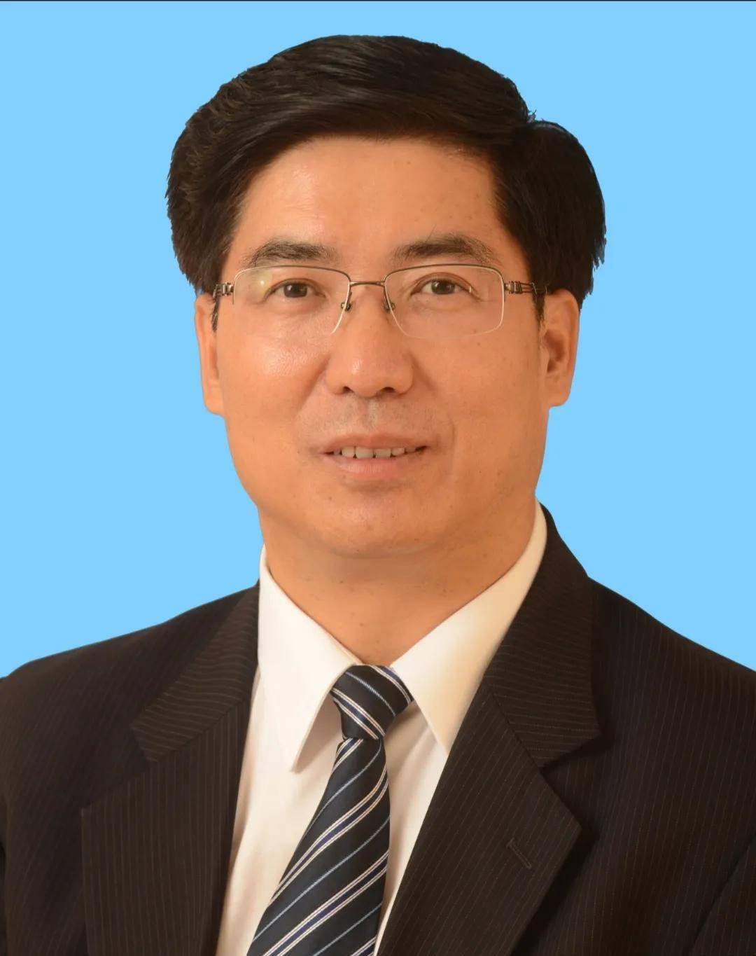 现任市委书记郭文海,2021年从佛山市市长任上调过来,还不到两年.