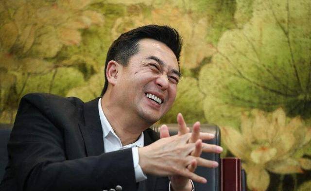 张嘉译新戏《少年派》杀青,网友:求求你别再演草根大叔了_形象气质_大