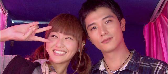 而邱泽在出席活动时被问公布恋情有没有和女方商量,结果邱泽说张钧甯