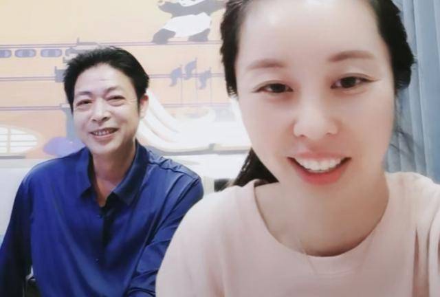 小时候常常见到像姚师兵这样的爸爸,下班骑着自行车