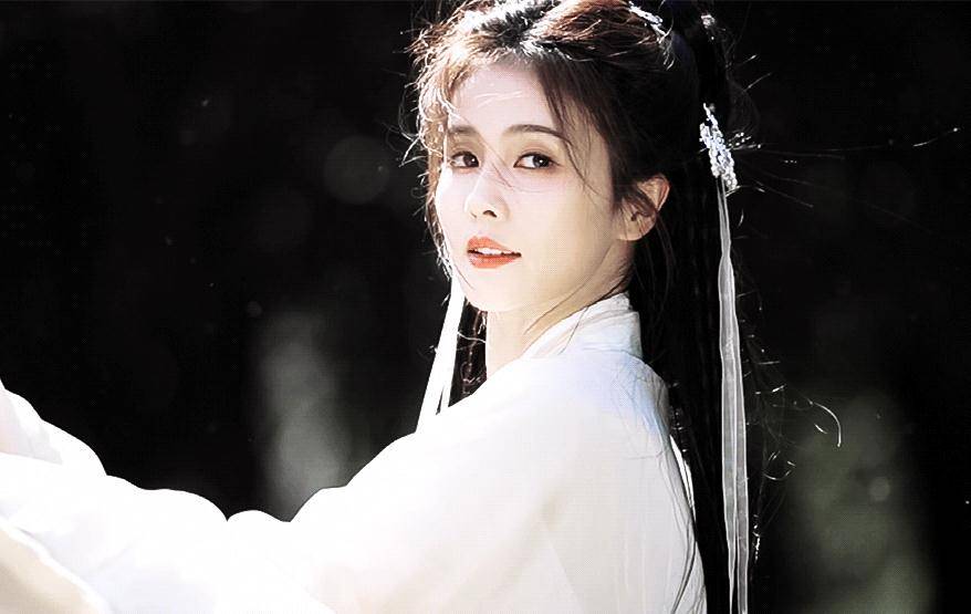 宛如美神降临,与张凌赫同框神似刘涛_姜雪宁_造型_眼神