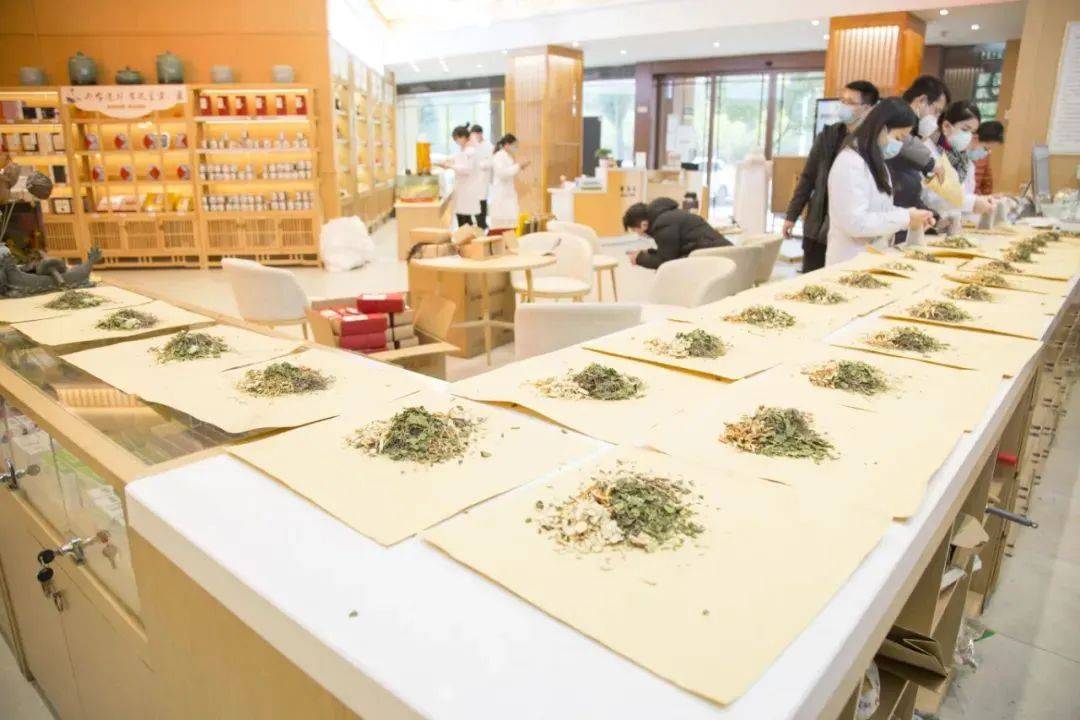 甲状腺结节4类需要手术吗？南昌贡方堂：中医治疗调理有办法！-甲状腺结节4类要手术吗