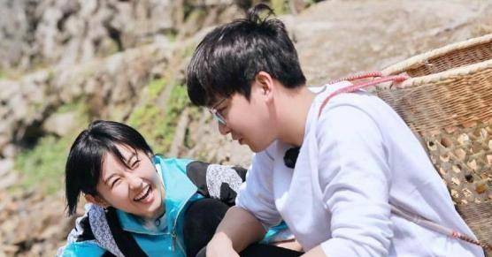 张子枫的荧屏初吻好甜,妹妹是真的长大了,你喜欢她吗?_电影_彭昱_彭彭