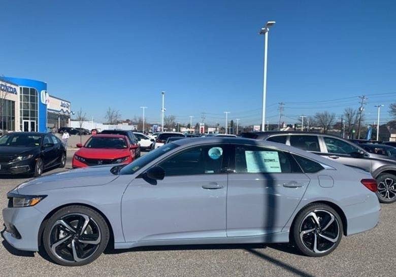 本田雅阁改款现身,水泥灰配色 运动套件质感足,配2.