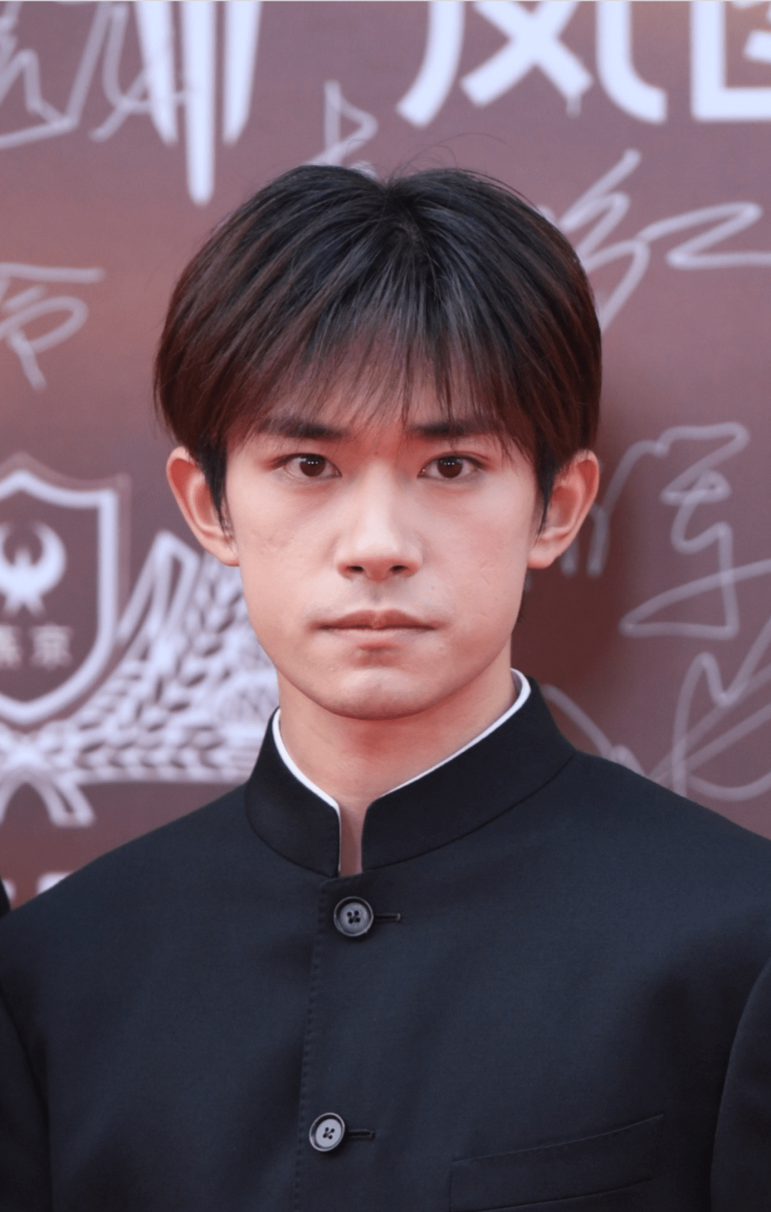 华表奖男星怼脸生图:遍地是普男,苏有朋韩庚发福,王一博脸肿_状态