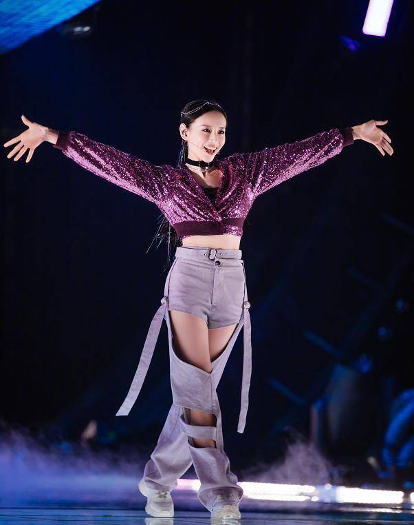 周笔畅一念之差,弄丢了弦子和董洁,却把吕一胡静送进安全区_网友