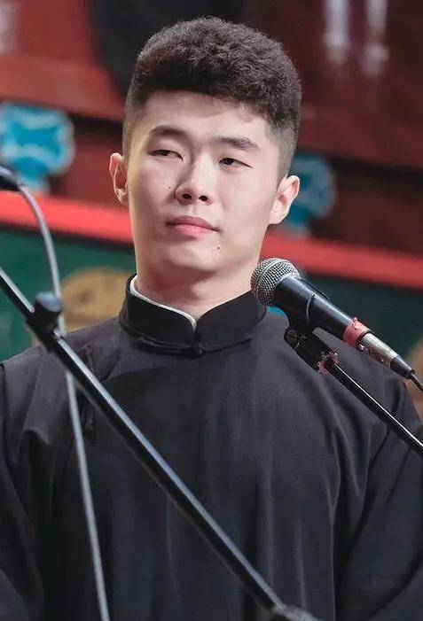 周九良——我也为你素手弹三弦_时候_相声_指甲