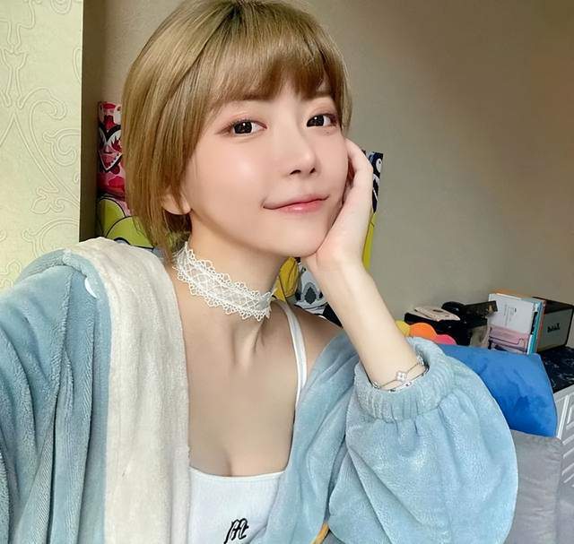 周淑怡回归逆水寒五周年,上千玩家求组队合影,地图差点被挤爆_周姐_潮