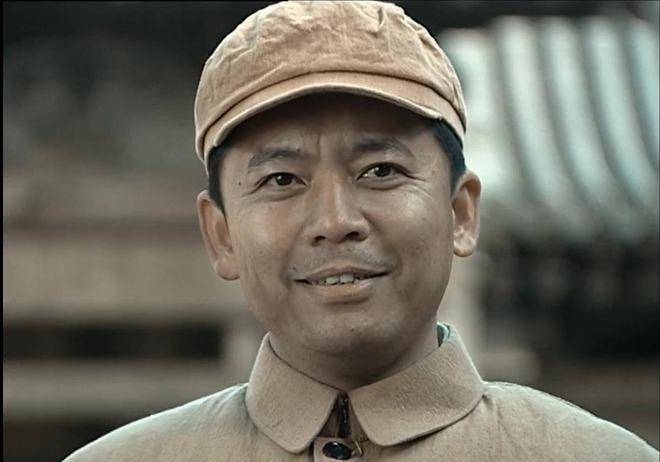 何政军:错过巩俐,对妻子一见钟情,携手相伴三十年,这才是真爱_范雨