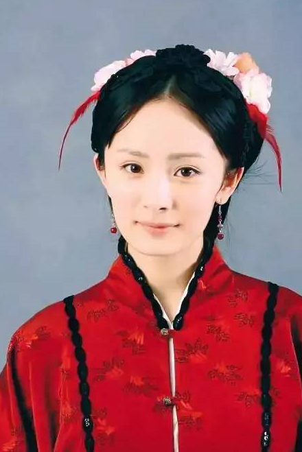 超经典的古装美女羽毛头饰,网友:当初就被惊艳到了_剧中_公主_举手投