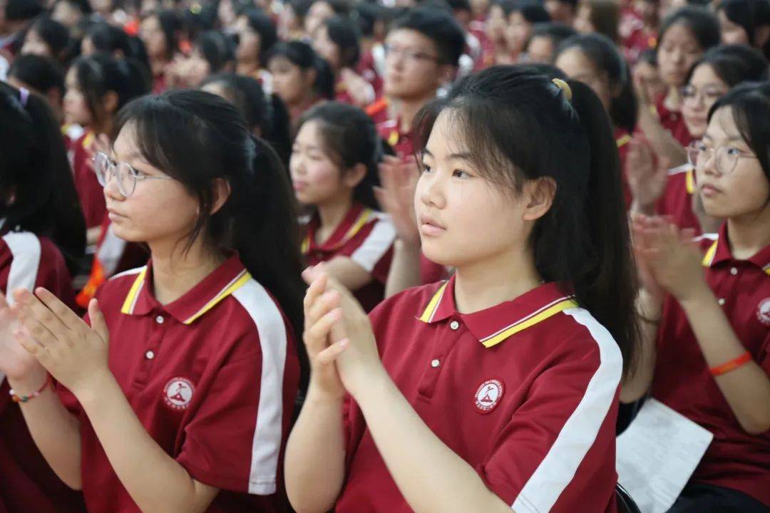 商丘市睢阳区汉梁中学隆重举行2023届九年级毕业典礼_同学_全体师生