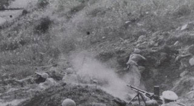 奋勇向前"(反击部队)当晚胜利攻占了391高地,全歼美军1个加强连.