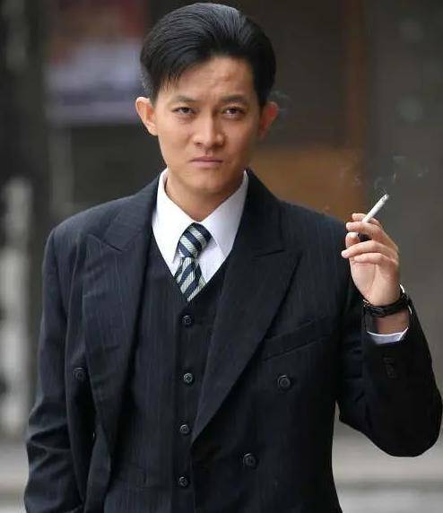 太难了,郭靖宇用十多部作品来捧他,可还是混成十八线演员!