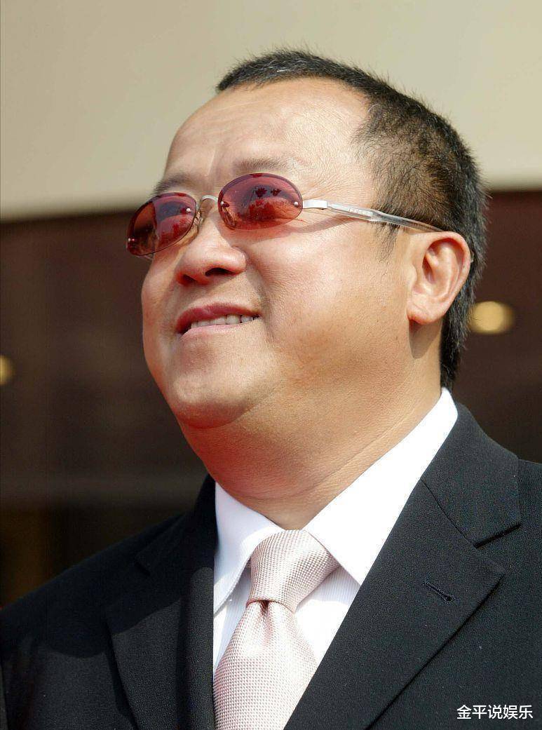 70岁曾志伟竟与好友遗孀逛街,互相陪伴9年之久,联系引人猜测_香港