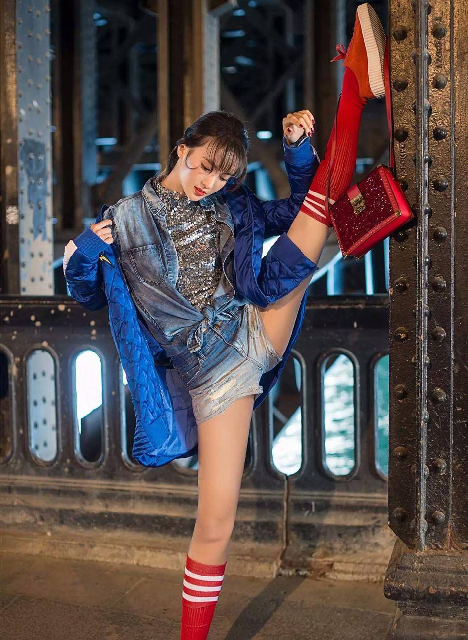 金晨花样姐姐时尚出圈!网友我的好兄弟_身材_男人_妞儿