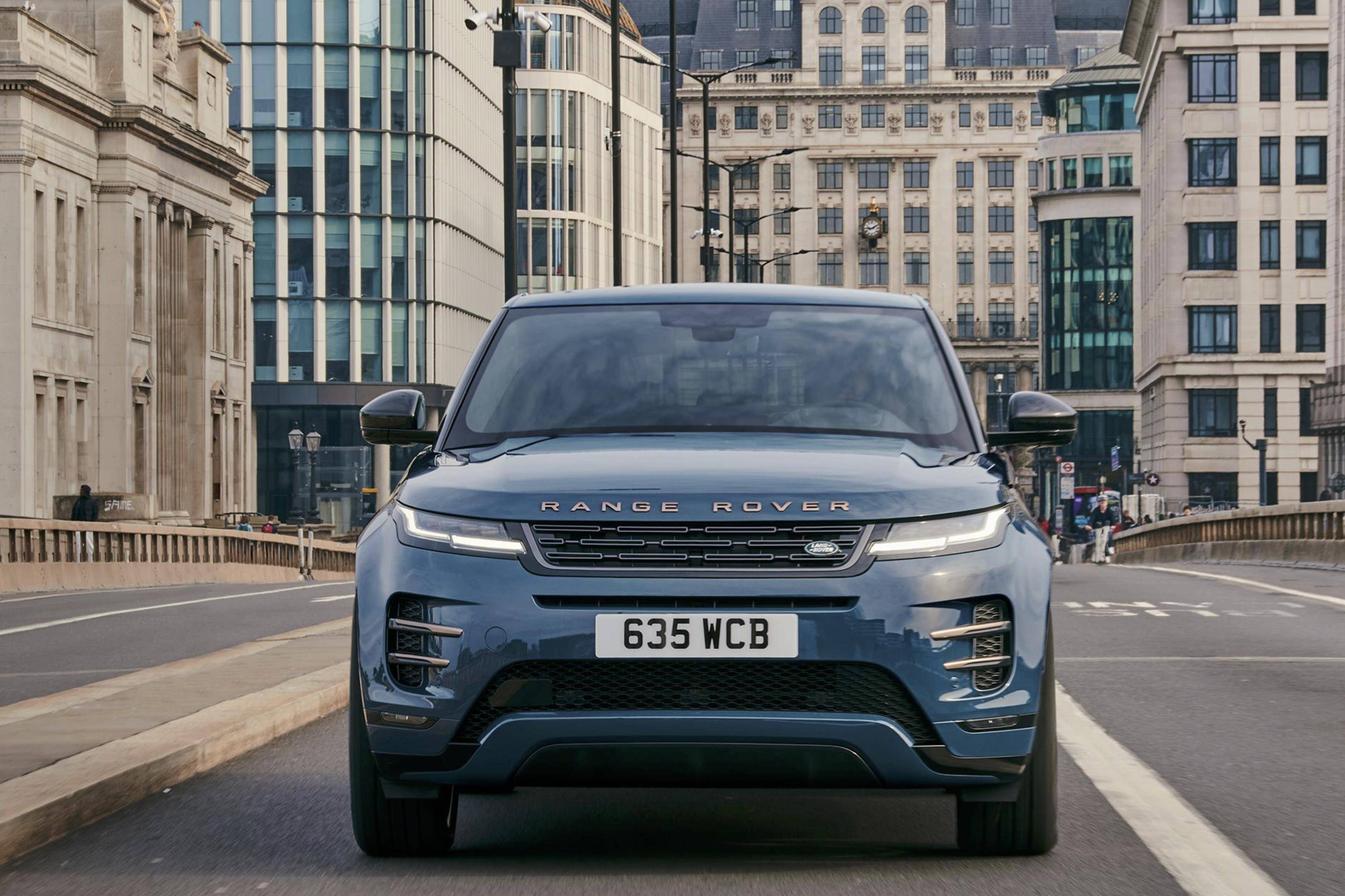 颜值更高,还有点像缩小版"揽运",新款揽胜极光官图发布!