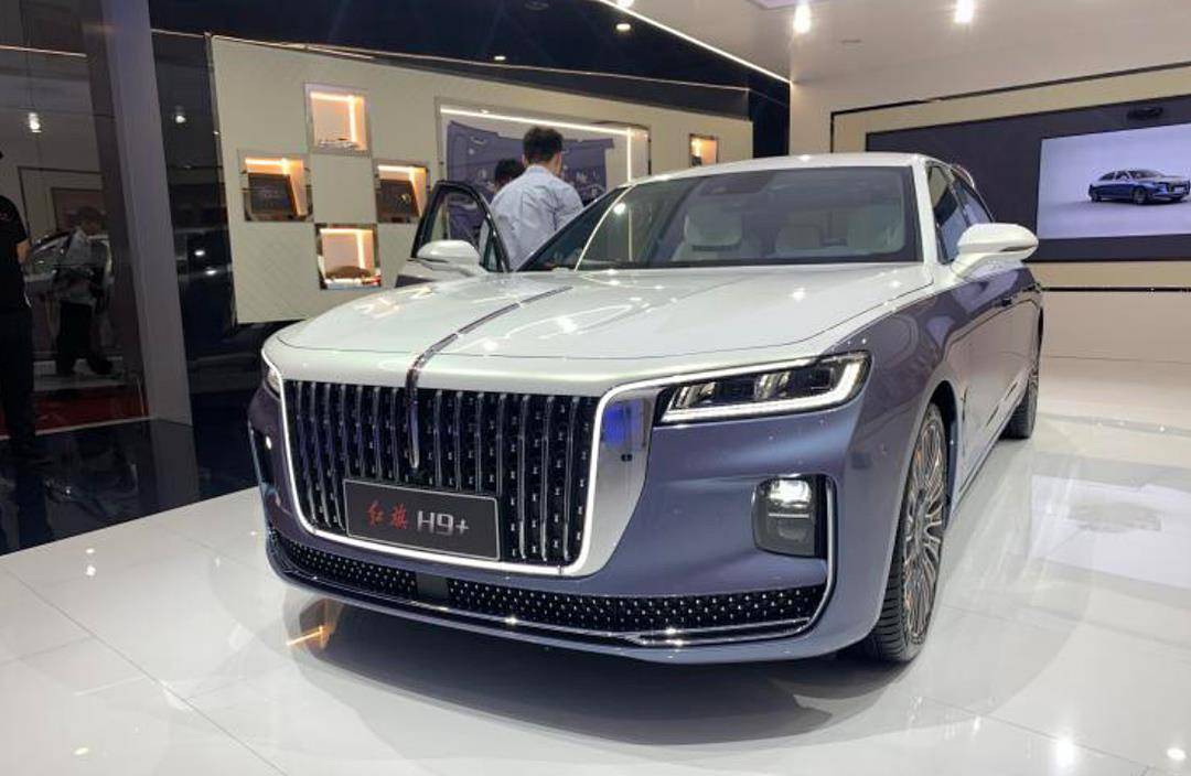 加长版红旗h9官图,双色车身金色旗杆,承诺卖出一台捐五万_搜狐汽车