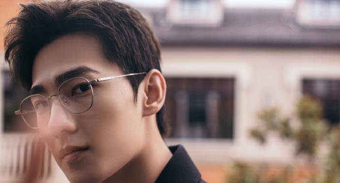 杨洋魅力究竟有多大,国外女星为和他接吻,将热巴脸p成自己_古装_不