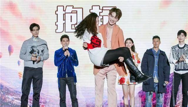 《二十四小时》胡一天遭熊梓淇"拷问"体重,竟然有160斤_余文乐_林志颖