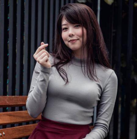 mayumi晒与男生的合影,看清两人拍照的亲密姿势,粉丝:房子塌了_游戏