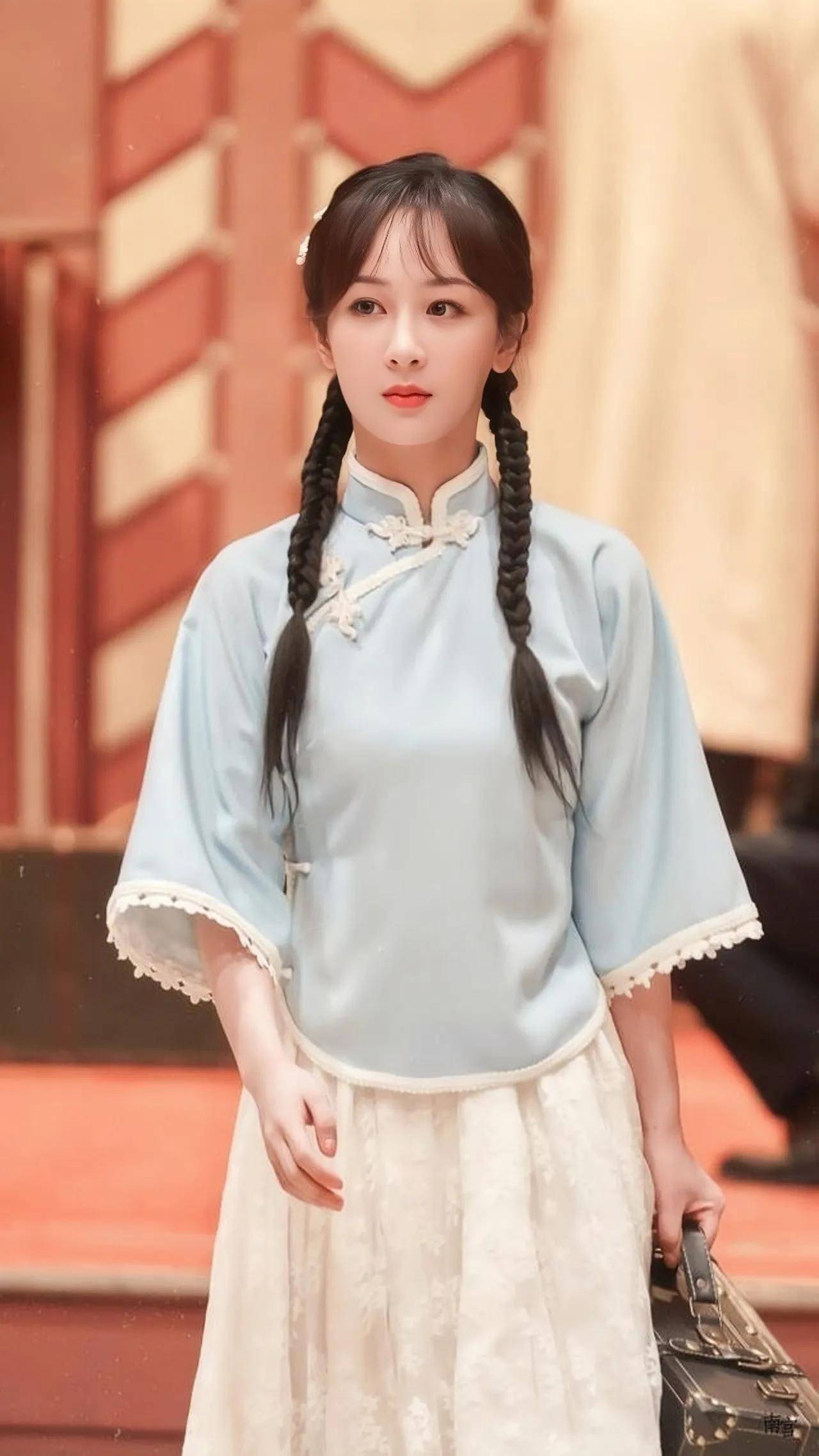 谭松韵如果说可爱,那一定少不了天生娃娃脸的谭松韵.