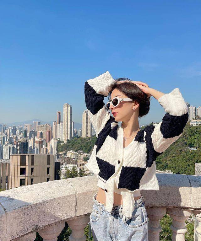 方媛晒读书旧照片,证明自己没整容,在线回怼"无聊富婆"的说法_郭富城