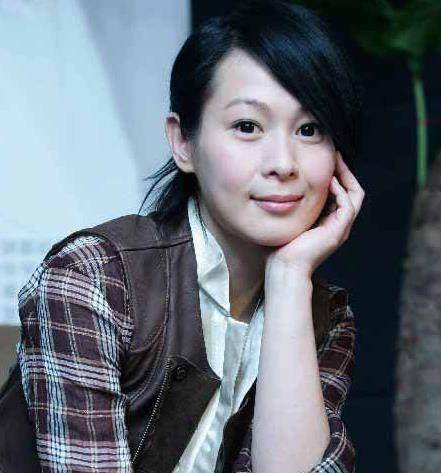 48岁刘若英一家,老公背景显赫儿子似爸,今变大导演成人生赢家_男人