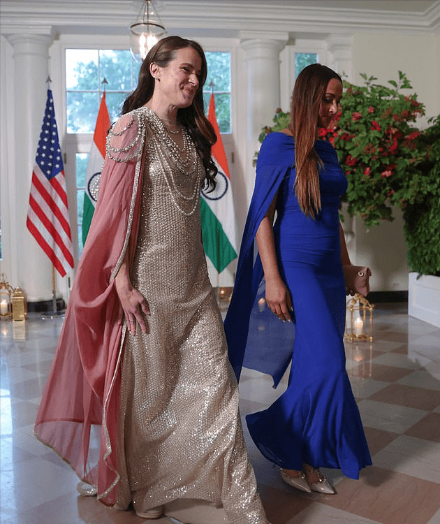 这是拜登和吉尔的女儿阿什利,和伊万卡同岁的第一千金,这次也是不低调