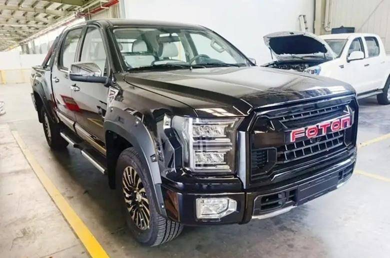 全新国产大皮卡实车现身,外形酷似猛禽,网友:比众泰还直接!