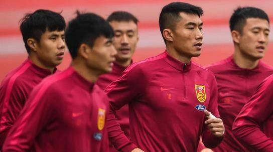 韩国媒体和韩国主帅都忙着施压中国足协,央视著名足球解说员刘嘉远