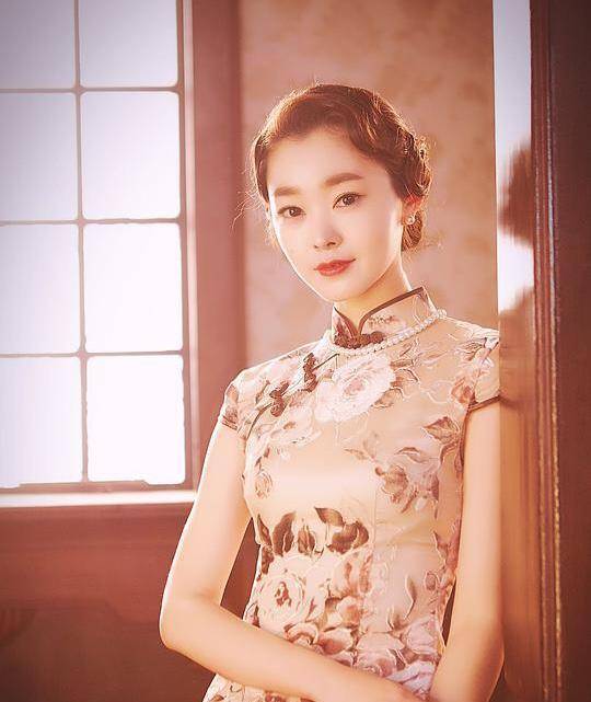 的,这是他在中国的首秀,这部剧集结了很多人气很高的明星,比如宋轶