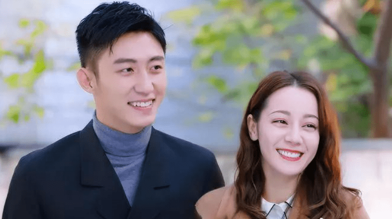 黄景瑜迪丽热巴恋情再度曝光,网友疑虑:何以无实锤证据?