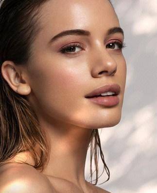 高颜值的五花肉腮红,粉质细腻顺滑,元气女孩必不可少的腮红!