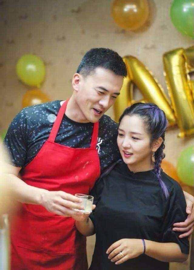 何洁赫子铭被曝离婚,起初双方均矢口否认,后来何洁在微博承认离婚